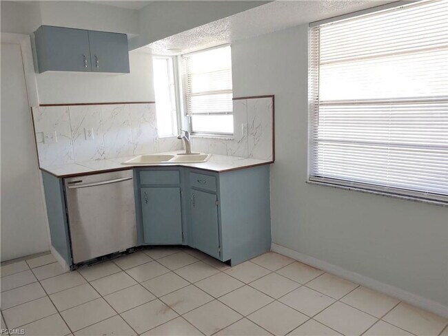 Building Photo - 134 Connecticut Ave