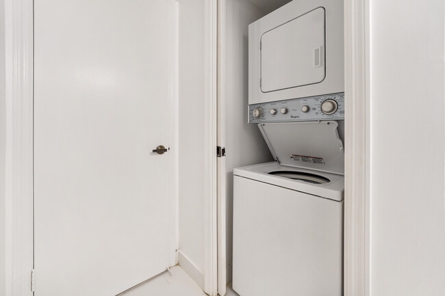 Building Photo - 10204 Mangrove Dr