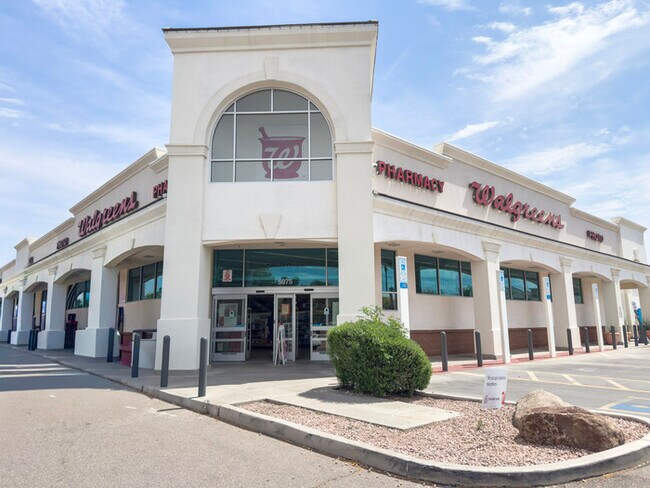 Building Photo - 2Bed/2Bath Furnished Condo at Chandler Blvd/40th St! Ready for Immediate Move-In!