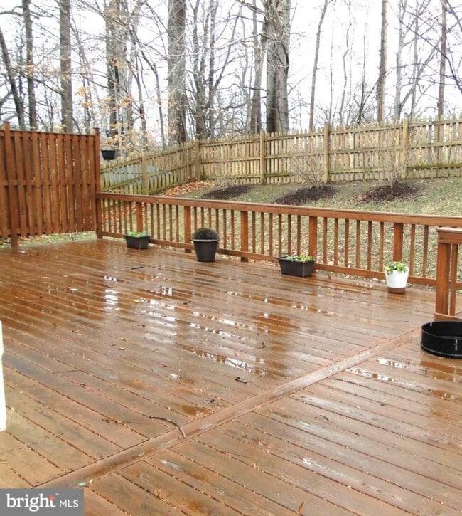 Building Photo - 2009 Willow Glen Ct