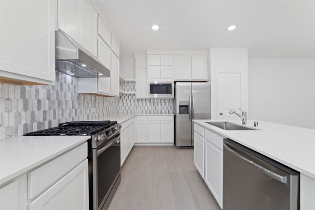 Building Photo - 31409 Moore Rd