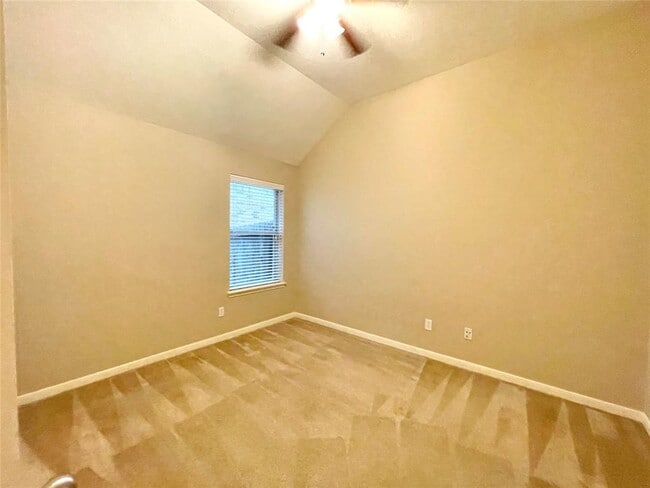 Building Photo - 6014 Conroy Pointe Ln