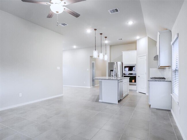 Building Photo - 334 Shining Succulent Dr