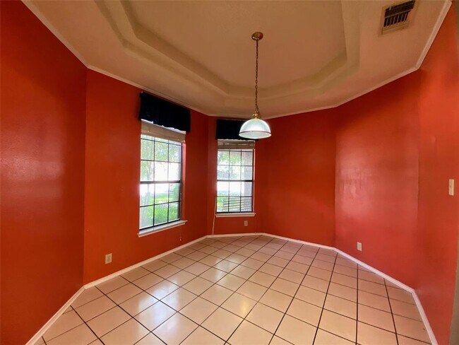 Building Photo - 3215 Tree Grove Dr