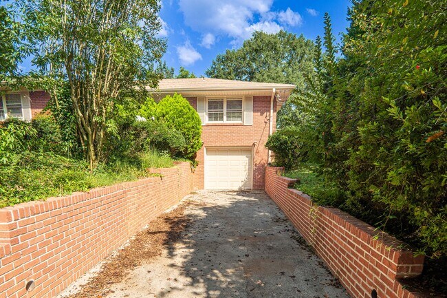 Building Photo - 3021 Old Concord Rd SE