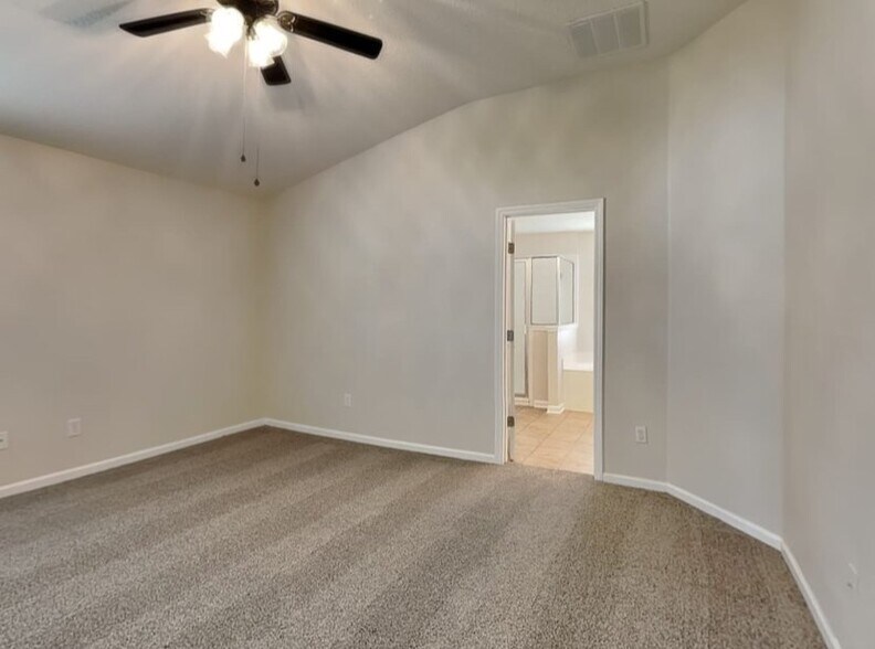 Building Photo - 16403 Tisons Blf Rd