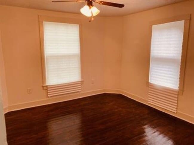 Building Photo - Loudon 37774 - 2 bedroom, 1 bath home - Co...