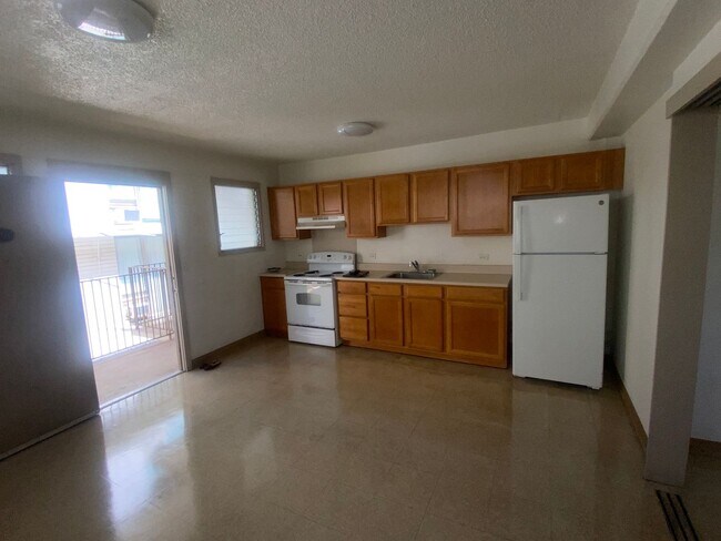 Building Photo - 2428 Koa Avenue