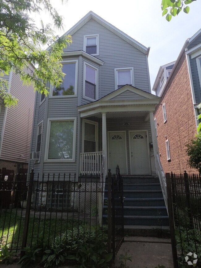 Building Photo - 2710 N Ridgeway Ave