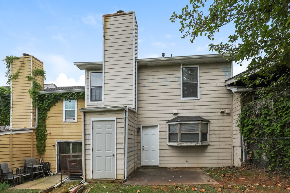 Building Photo - 8194 Canyon Forge Dr