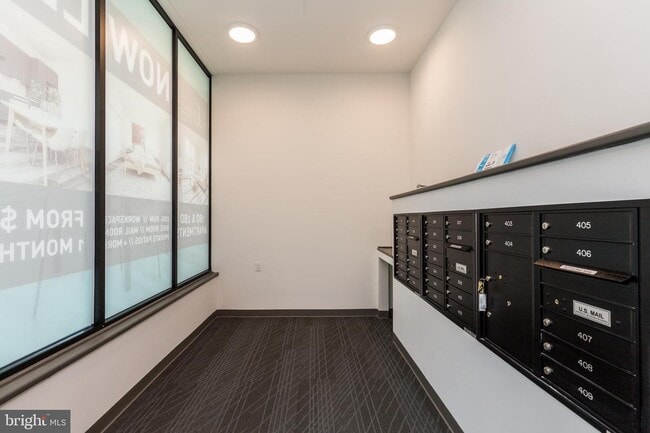 Building Photo - 2559 Amber St