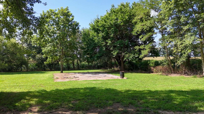 Building Photo - 2915 Sidonia Rd