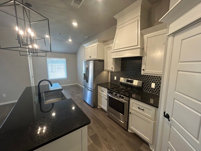 Building Photo - 9101 Poppey Pl