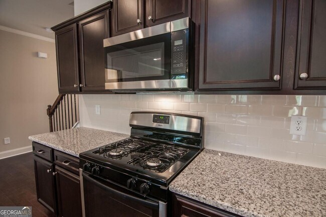 Building Photo - 2006 Wheylon CT