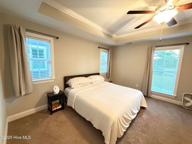 Building Photo - 253 Legacy Lakes Way