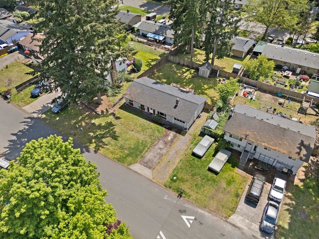 Building Photo - Charming 3-Bed Rental Home in Olympia | Pe...