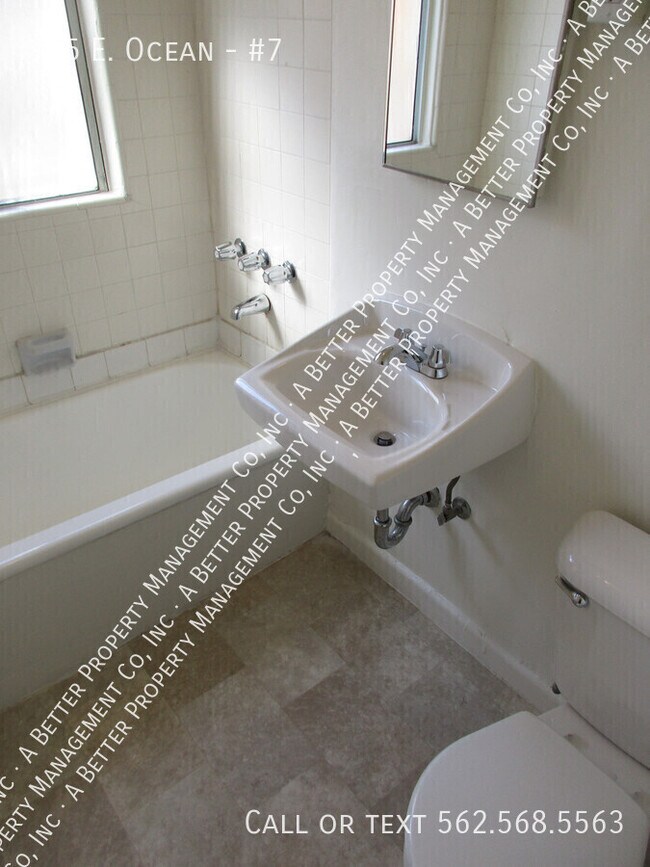 Building Photo - 915 E. Ocean-#7