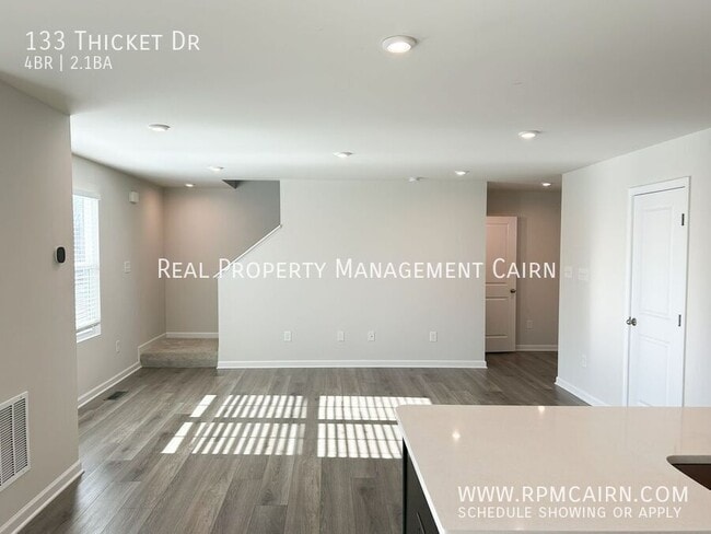 Building Photo - 133 Thicket Dr