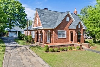 Building Photo - 1008 Fitzpatrick Ave