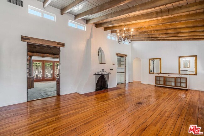 Building Photo - 12255 Addison St