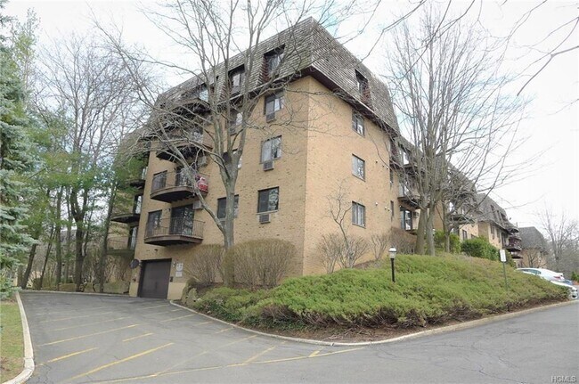 Building Photo - 508 Central Park Ave
