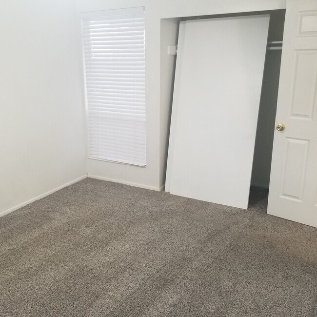 Building Photo - 4807 S 350 E