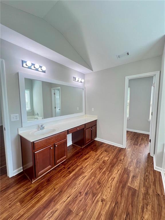 Building Photo - 7040 Silk Tree Pointe