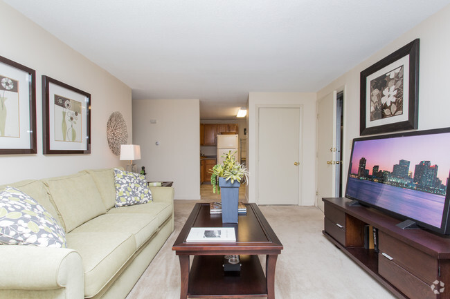 PRINCETON PARK APARTMENTS - Lowell, MA | Apartment Finder