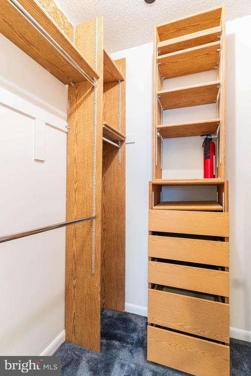 Building Photo - 3709 S George Mason Dr