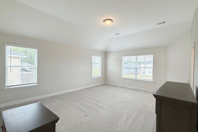 Building Photo - COMING JUNE 2026! (Small Pet Only)