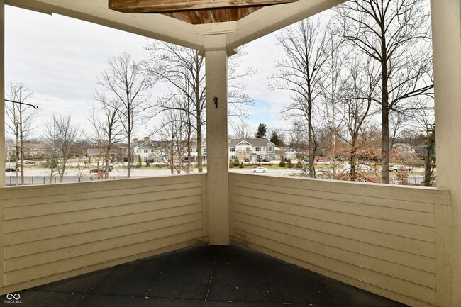 Building Photo - 8555 One W Dr