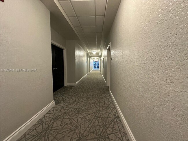 Building Photo - 2501 S Ocean Dr