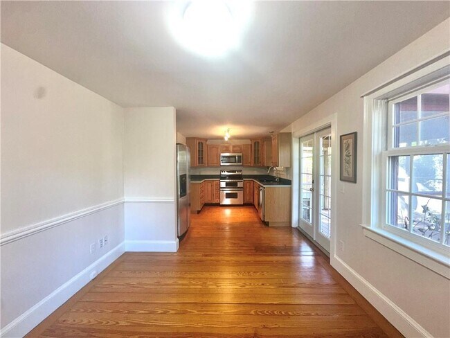 Building Photo - 12 Johnson Ct