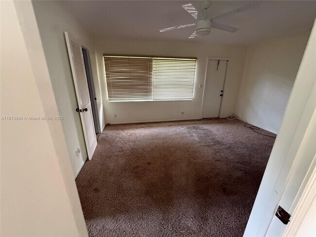 Building Photo - 6160 SW 188th Ave