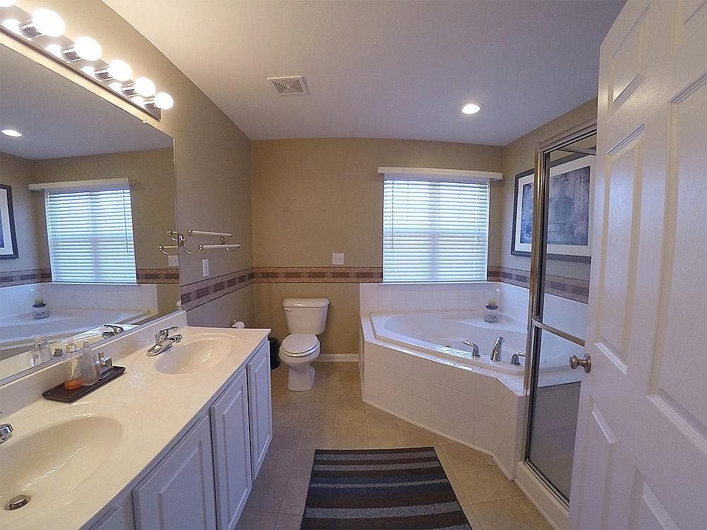Building Photo - Room in Townhome on Haywards Heath Ln