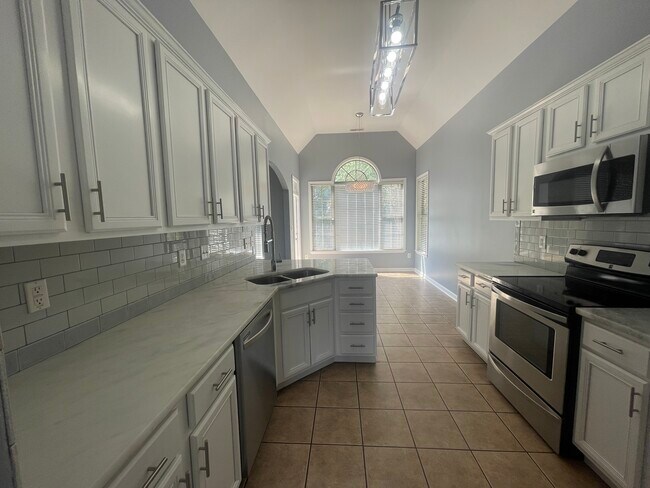 Building Photo - 237 Camden Lake Dr