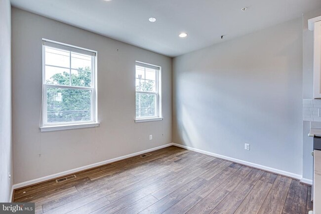 Building Photo - 14263 Travilah Rd