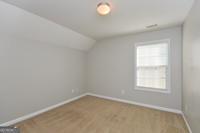 Building Photo - 6492 Grand Hickory Dr
