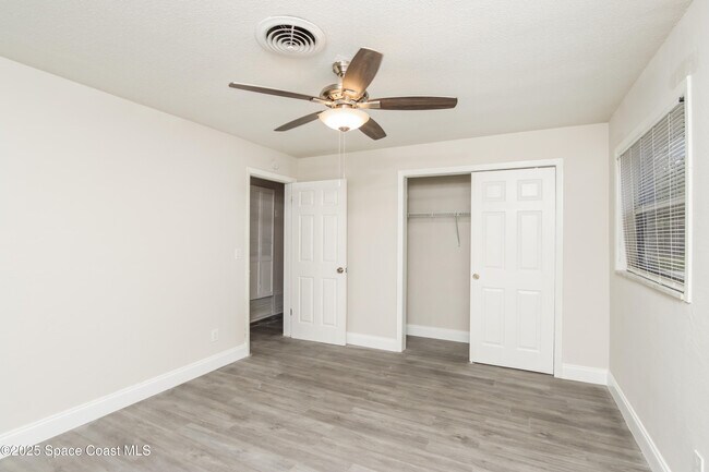 Building Photo - 1710 Jordan Dr