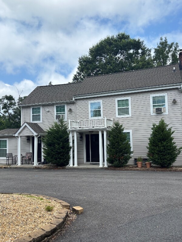 Building Photo - 13101 Brandywine Rd