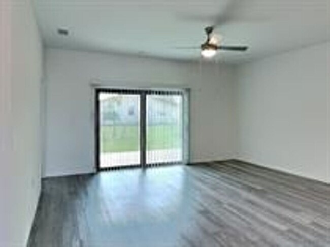 Building Photo - 24503 Zephyr Ct