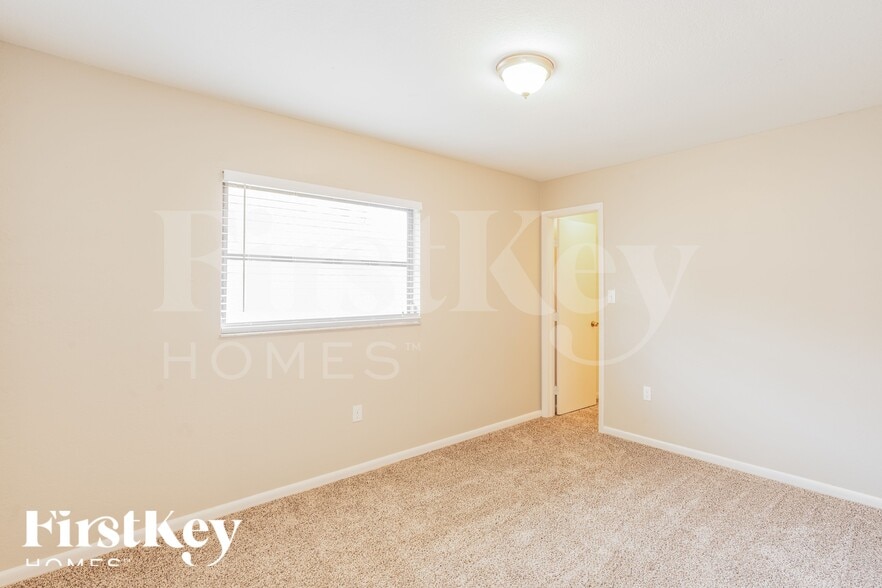 Building Photo - 1371 Maracaibo St