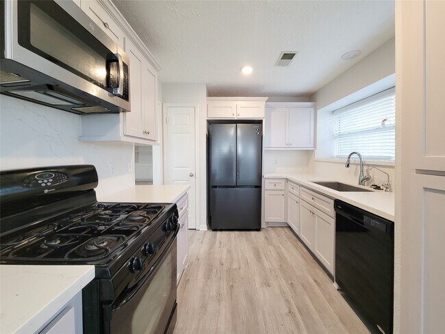 Building Photo - 3610 Honey Creek Dr