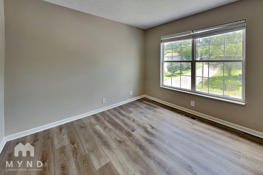 Building Photo - 3100 Creekview Ln
