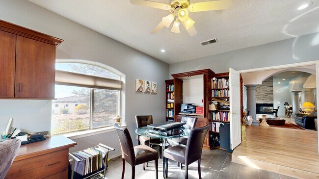 Building Photo - Move in Special Luxury 4 bedroom 4.5 bathr...