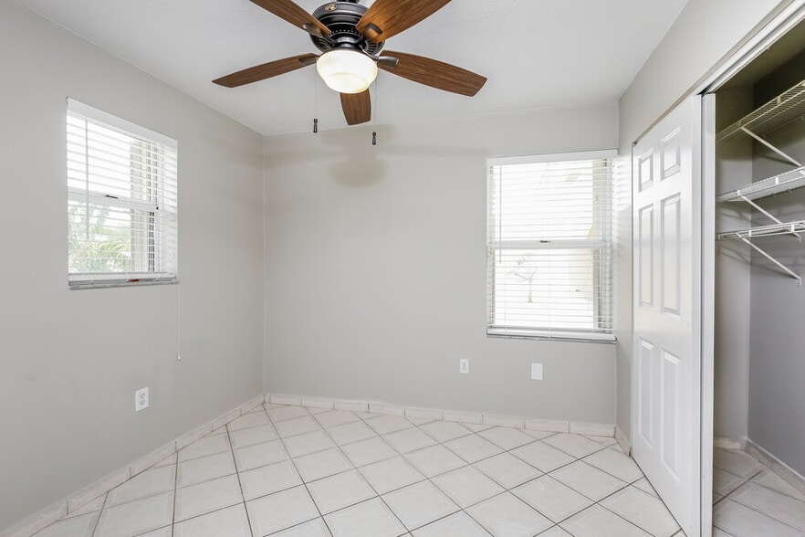Building Photo - 4771 SW 154th Ave