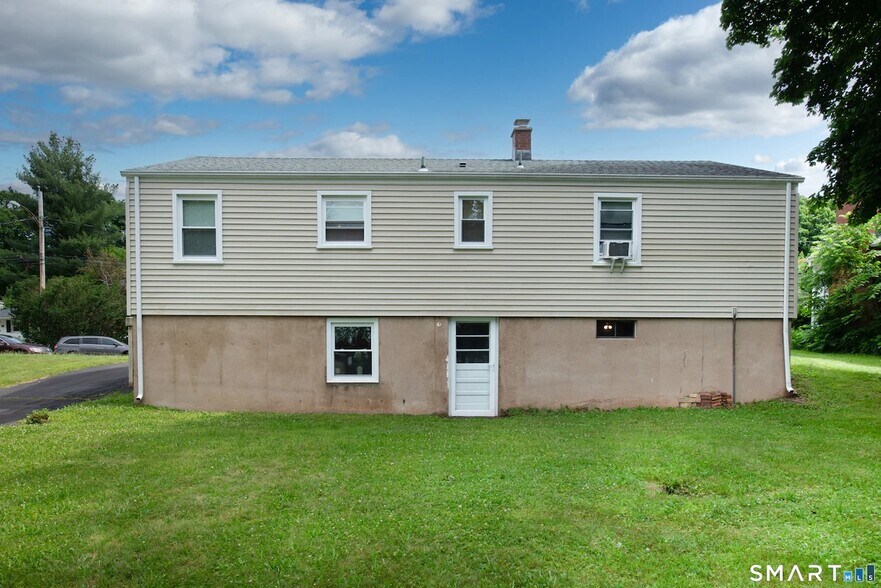 Building Photo - 25 Harrison Dr