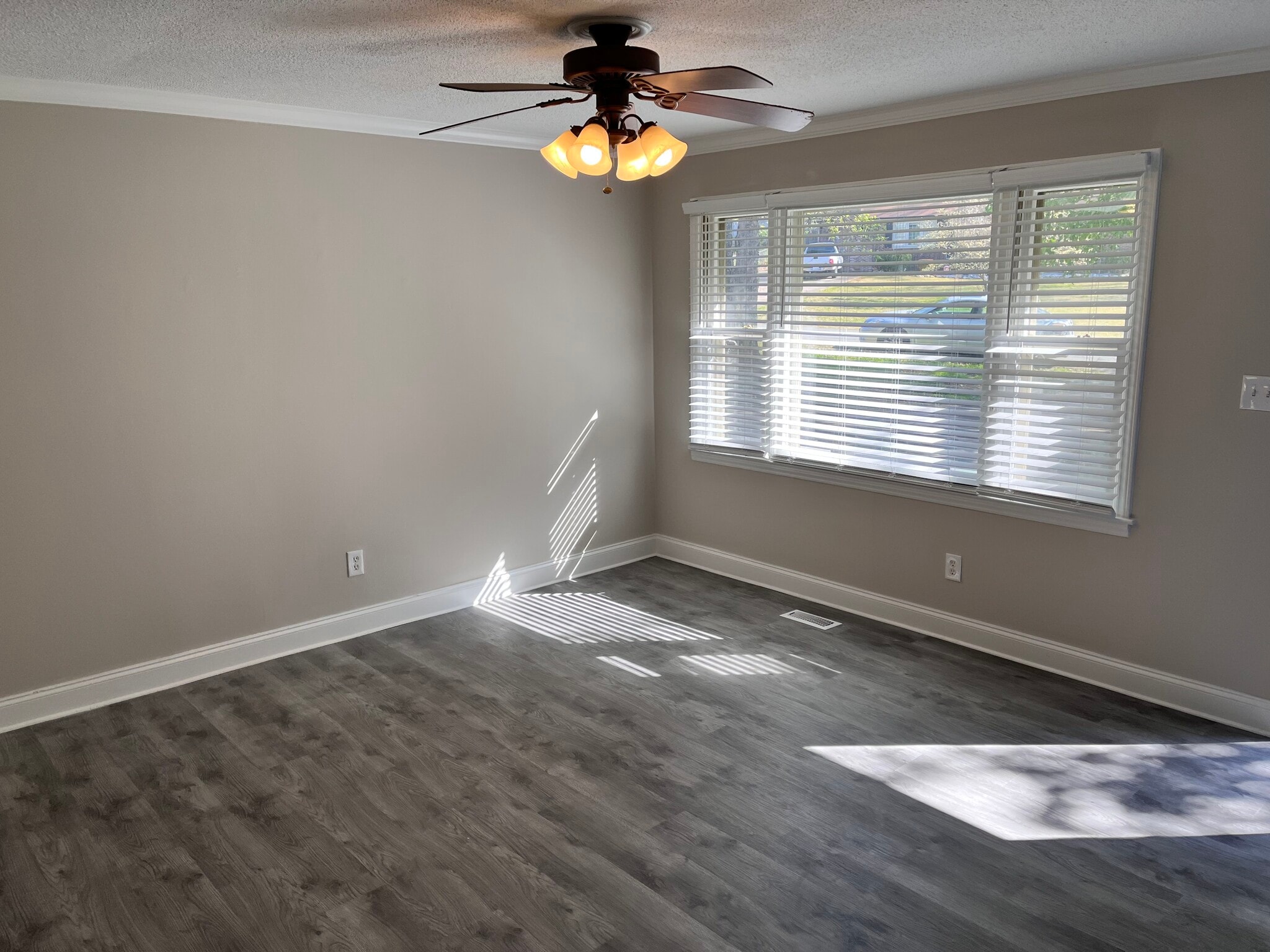 Building Photo - 3747 Branding Iron Dr
