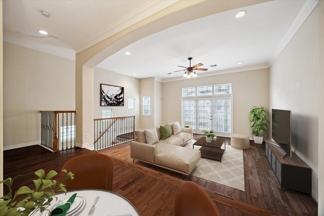 Building Photo - 9007 Harbor Hills Dr