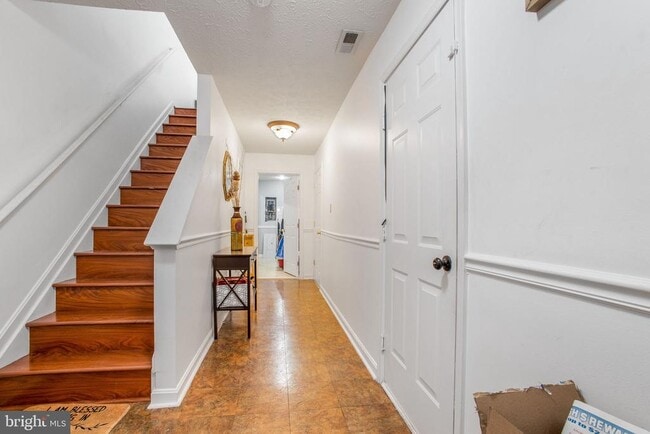 Building Photo - 9820 Berrywood Ct